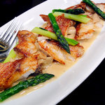 ん bistro - キンキとエリンギのアスパラ添え