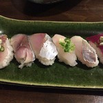 呑み喰い処 一久 - 握り6貫