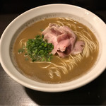 丿貫 - オマール海老そば。
      税込900円。
      美味し。