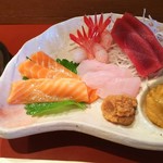 Sushikou - 刺身の盛り合わせ(2500円)