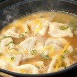 Jitokko Kumiai - 名代 炊餃子 ～鶏白湯スープに、アゴ出汁のダブルスープ～