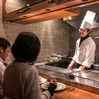 横並びでペアシート。楽しい時間をお過ごし下さい。