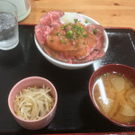 常陸手うち餃子 正 - ローストビーフ丼  ¥680-