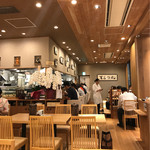 Yamatoya Hanzou - 12時前の店内