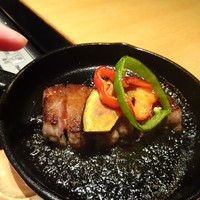 華蓮 博多店 - ◆黒牛ステーキ・・40gですので少量ですが、他のお料理もありますので、私には丁度いい。