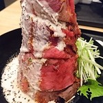 MEAT MARKET - ローストビーフ丼    夢    別アングル