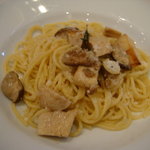 フレッシュポルチィーニ茸のパスタ