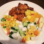 ラージ・マハール 新宿店 - サラダやフルーツ