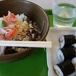愛知県庁本庁舎食堂 - B麺定(ひやしたぬきと巻き寿司)