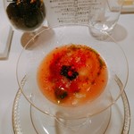 ラトラス - 桃の冷たいスープ　クレタ島のオリーヴオイル オマール海老とキャヴィア