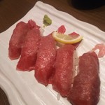 Sumibi Jidori Warayaki Katsuo Seiromushi Miyazaki Hareruya - 牛寿司これが一人分