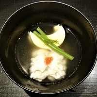 祇園 にしかわ - 『三日月豆腐、鱧のすまし仕立て』～!!  出汁は『祇園神水』を使って作っていて優しい味わいのすまし汁～♪(*￣∇￣)ﾉ
