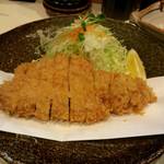 とん太 - 軽やかな揚げ具合に絶妙な火の通り！