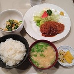 ハチロー - メンチカツ定食