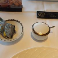 銀座アスター お茶の水賓館 - レモンと辛子