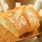 Giglio - パスタ+ドルチェ 1490円 の自家製パン