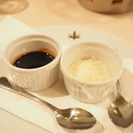 Giglio - パスタ+ドルチェ 1490円 のソースと粉チーズ