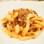 Giglio - パスタ+ドルチェ 1490円 の国産牛肉と豚肉を赤ワインで煮込んだソース"ラグー ディ フィンタ" シエナ伝統パスタ "イ・ピーチ"