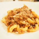 Giglio - パスタ+ドルチェ 1490円 の国産牛肉と豚肉を赤ワインで煮込んだソース"ラグー ディ フィンタ" シエナ伝統パスタ "イ・ピーチ"