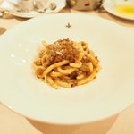 Giglio - パスタ+ドルチェ 1490円 の国産牛肉と豚肉を赤ワインで煮込んだソース"ラグー ディ フィンタ" シエナ伝統パスタ "イ・ピーチ"