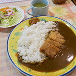 リストランテ阿野 - カツカレー(スープ サラダ付)¥850 サラダに葡萄１つ