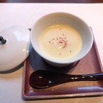 ラビスタ阿寒川 - 先椀：インカのめざめ冷製スープ ピンクペッパー