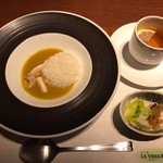 ラビスタ阿寒川 - 食事：北寄貝のライスカレー・福神漬・キャベツ漬け・レモンティー