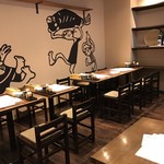 おでんと鴨蕎麦居酒屋 じんべえ - 店内奥にテーブル席もございます！