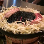 Jingisukan Gochi - 先にラムチョップを焼きます