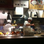 丸亀製麺 - 厨房