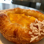 ザ マンダリン オリエンタル グルメショップ - マンゴーデニッシュ 2016/07/28