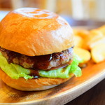 HINANO Resort Burger&Bar - ランチ　ハンバーガー＠税込1,000円