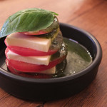 バルセン - トマトとモッツァレラのカプレーゼ