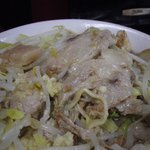 ラーメン二郎 - トロトロの豚
