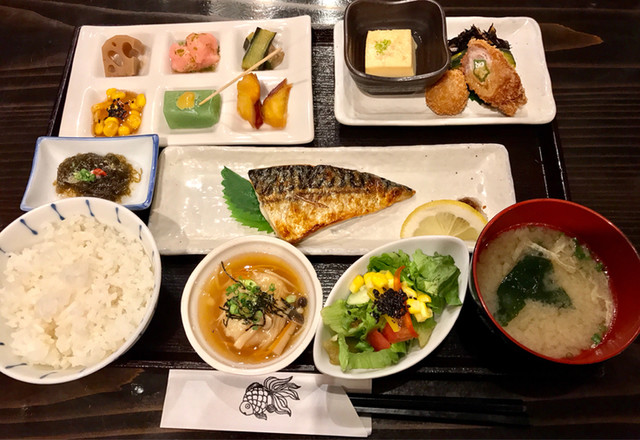 移転 お季楽 でめきん魚 九産大前 居酒屋 食べログ 移転 お季楽 でめきん魚 九産大前 居酒屋 食べログ