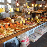 Pain factory CHOU-CHOU - 商品棚全体