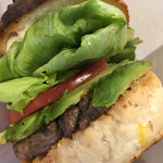 マンチズ バーガー シャック - 思いっきりあご広げますよ、食べるとき。