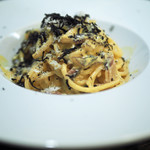 ICARO miyamoto - スパゲッティ　カルボナーラ、オーストラリア産　黒トリュフがけ