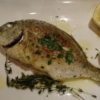 タベルナ ラ・メッセ - メインの魚料理(特注)香草焼き