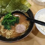 Yotsuya - 海苔ラーメン+ライス(無料サービス！)