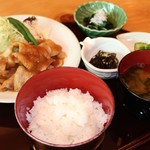 Butashabu Hinata - 薄切り生姜焼き定食