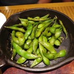 ビストロ チキート - ロティサリーエキスの焼き枝豆 300円