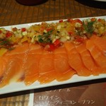 ビストロ チキート - 切り落としサーモンのカルパッチョ 