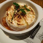 ビストロ チキート - カマンベールチーズ焼き 500円