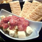 典ノ庭 - クリームチーズの酒盗がけ