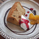 メイパール - ローズヒップのシフォンケーキ　300円