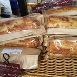 満寿屋商店 - 十勝平野のコーンパンは今日から販売らしいです