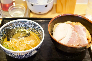 Itto - チャーシュー濃厚魚介つけ麺 1100円