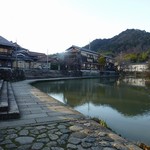 たねや日牟禮茶屋 - 時代劇ロケに使われる八幡堀