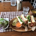 ハナ カフェ - BLTセット＆カボチャのスープ